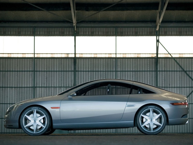 Renault Fluence фото