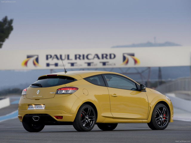 Renault Megane RS фото