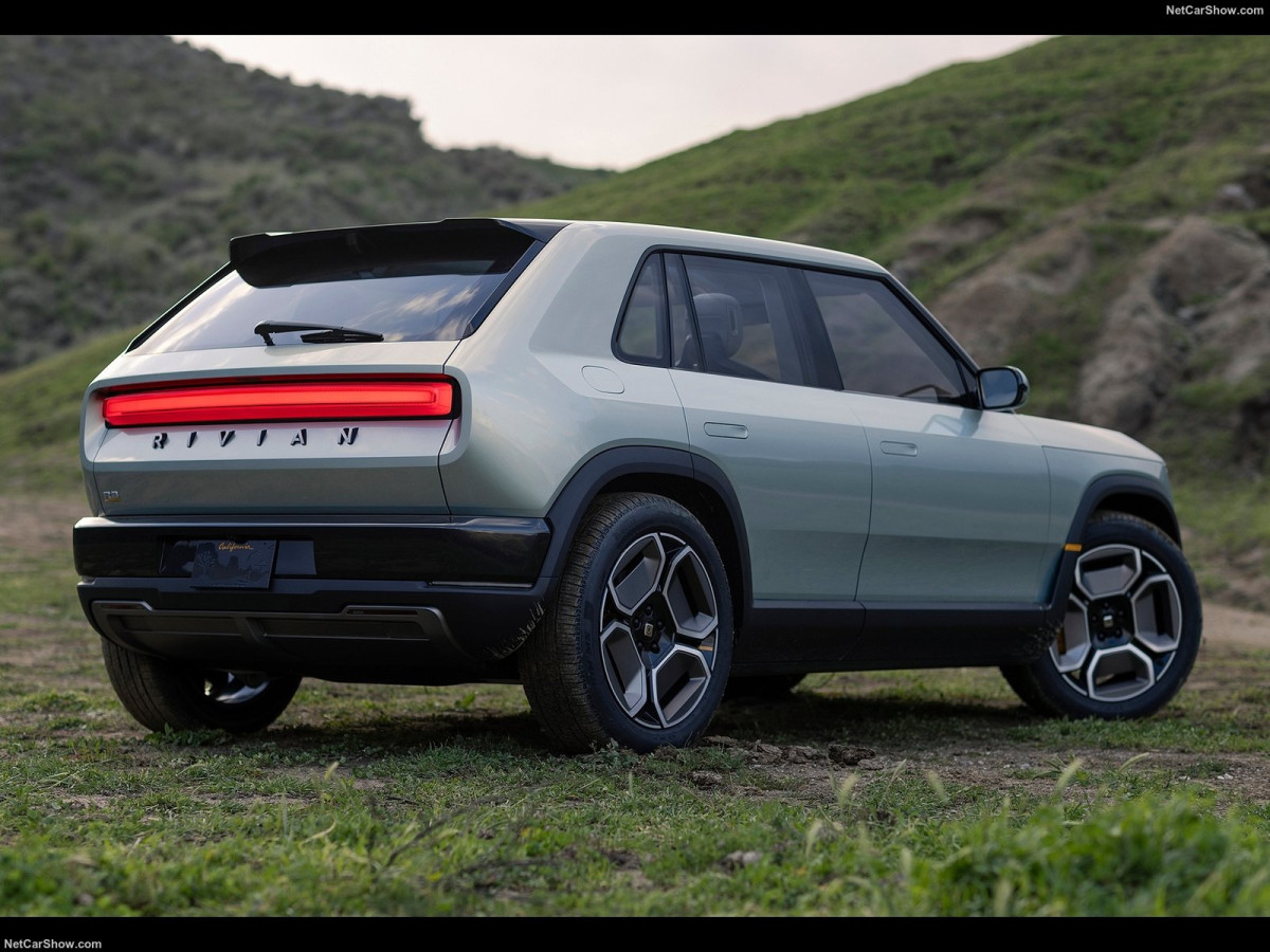 Rivian R3 фото 212013