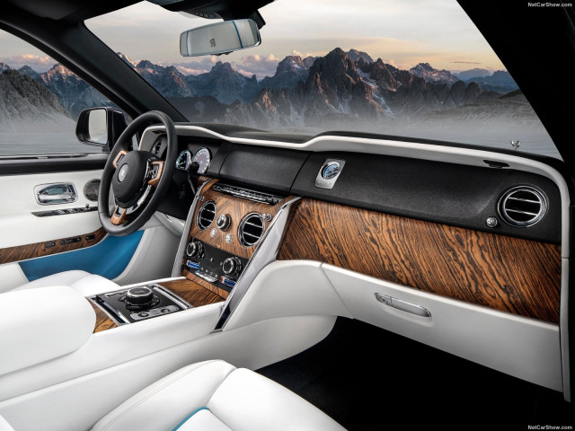 Rolls-Royce Cullinan фото