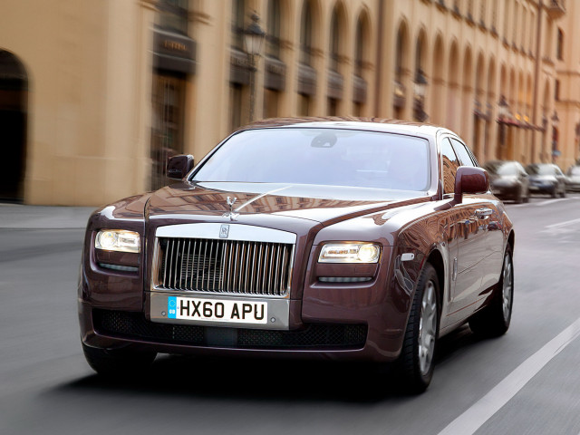 Rolls-Royce Ghost фото