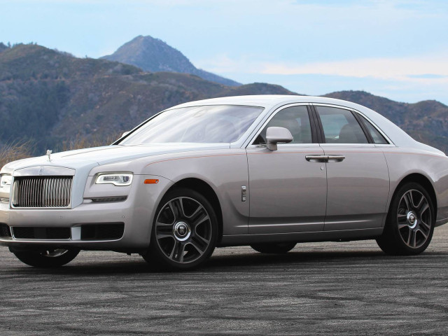 Rolls-Royce Ghost фото