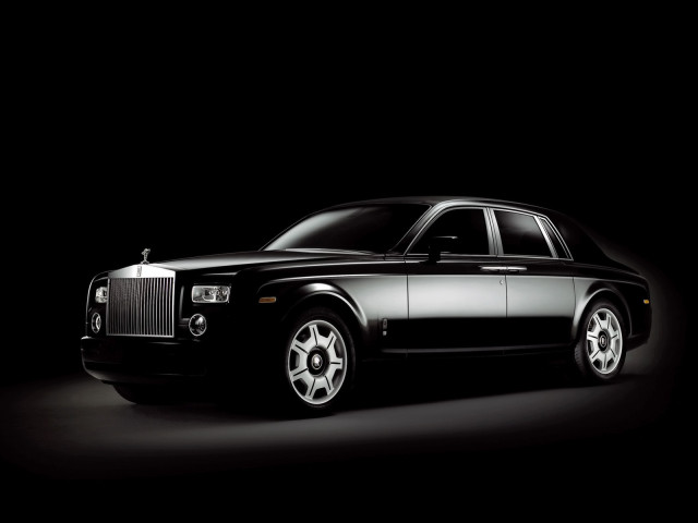 Rolls-Royce Phantom Black фото