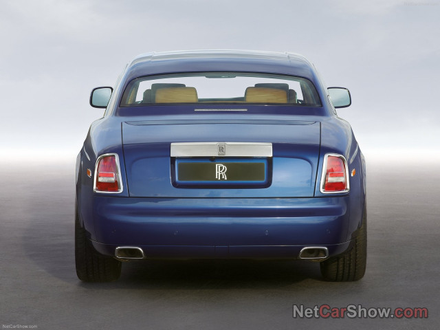 Rolls-Royce Phantom Coupe фото