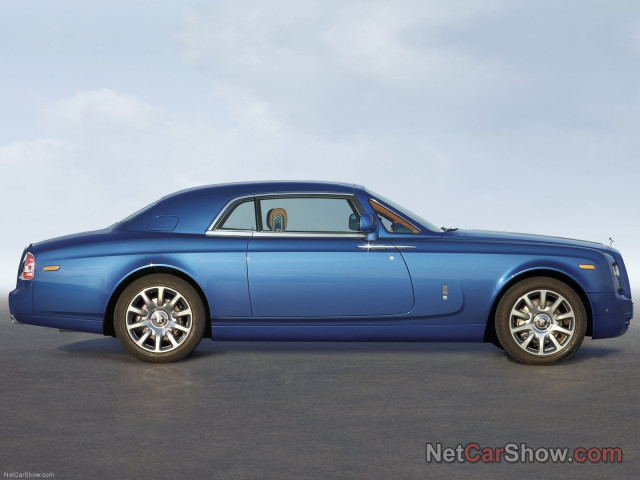 Rolls-Royce Phantom Coupe фото