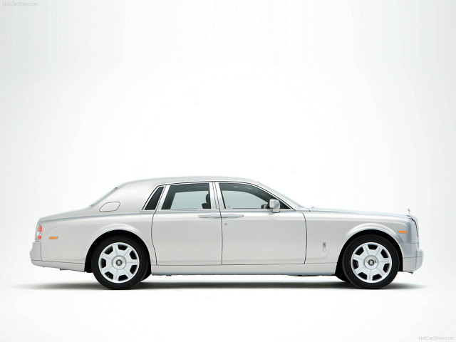 Rolls-Royce Phantom Silver фото