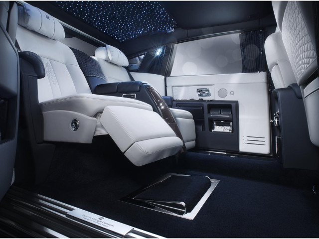 Rolls-Royce Phantom фото