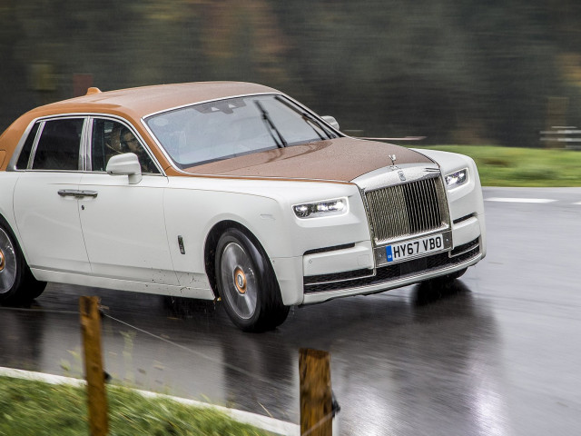 Rolls-Royce Phantom фото