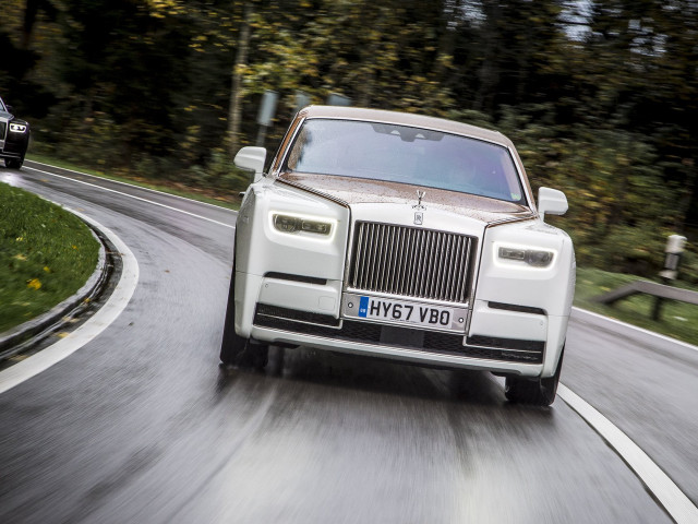 Rolls-Royce Phantom фото