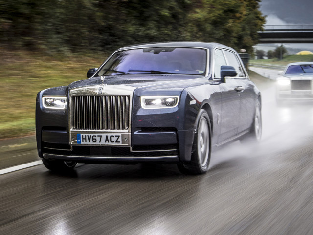 Rolls-Royce Phantom фото