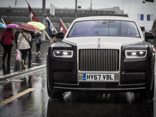 Rolls-Royce Phantom фото