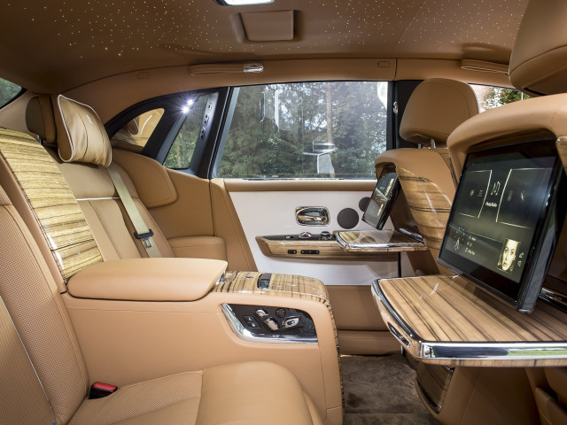 Rolls-Royce Phantom фото