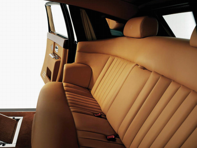 Rolls-Royce Phantom фото