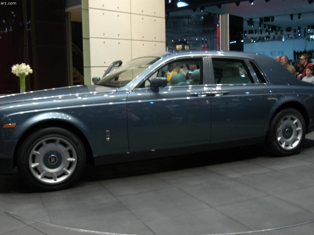 Rolls-Royce Phantom фото