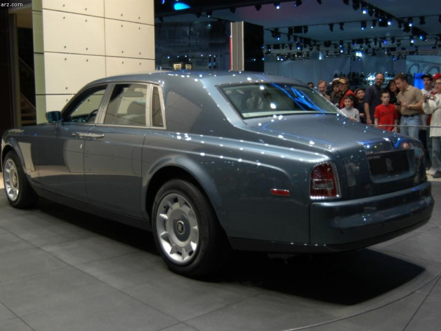 Rolls-Royce Phantom фото