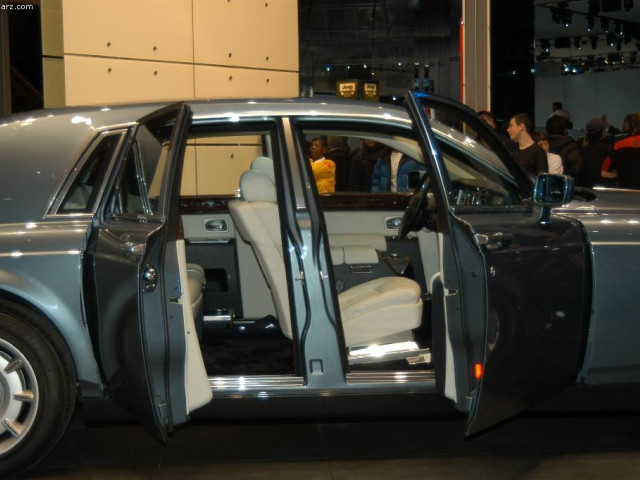 Rolls-Royce Phantom фото