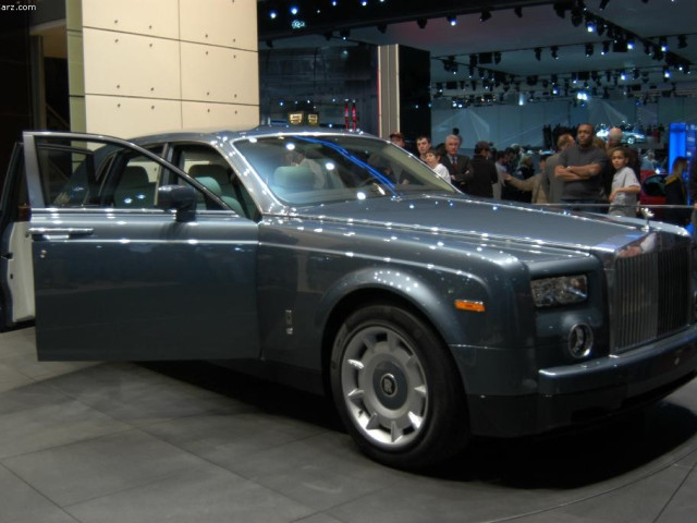 Rolls-Royce Phantom фото