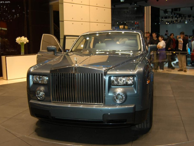 Rolls-Royce Phantom фото