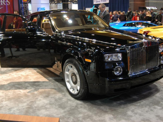 Rolls-Royce Phantom фото