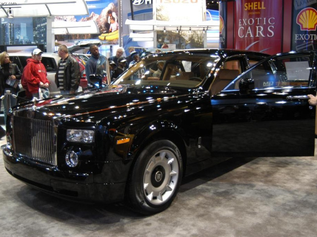 Rolls-Royce Phantom фото