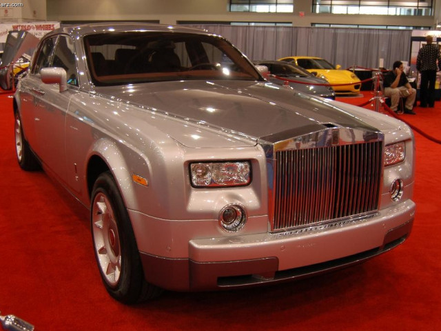 Rolls-Royce Phantom фото