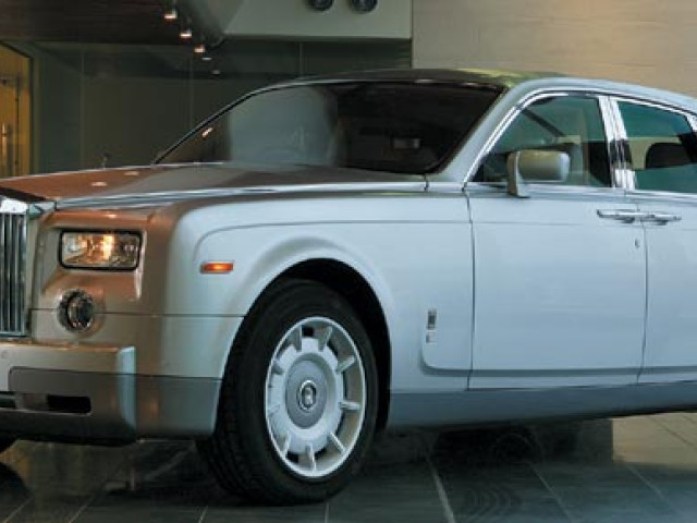 Rolls-Royce Phantom фото