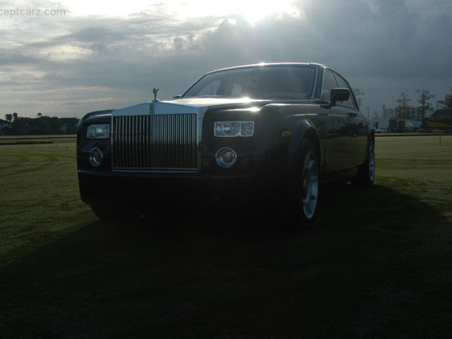 Rolls-Royce Phantom фото