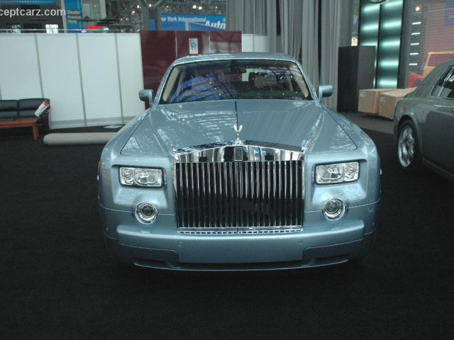 Rolls-Royce Phantom фото