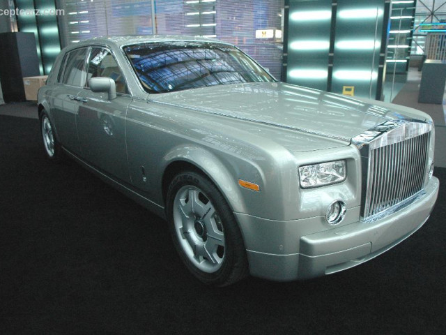 Rolls-Royce Phantom фото