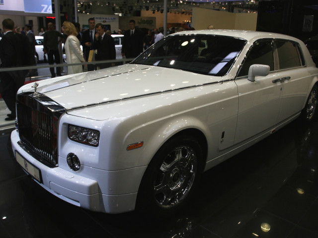 Rolls-Royce Phantom фото