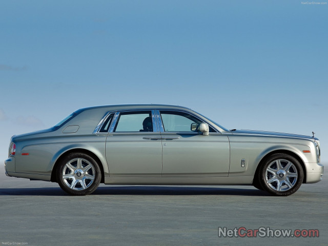 Rolls-Royce Phantom фото