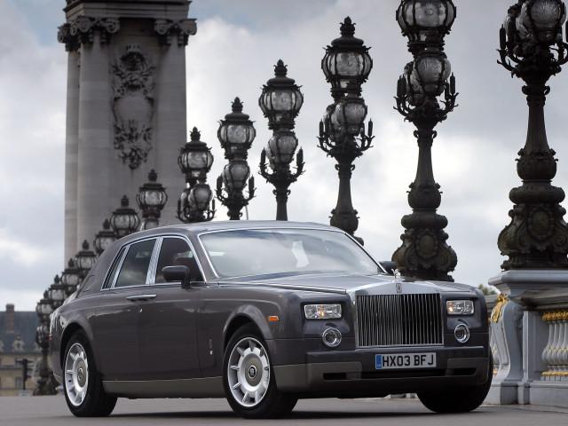 Rolls-Royce Phantom фото