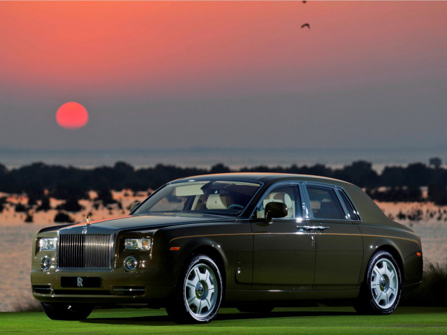 Rolls-Royce Phantom фото