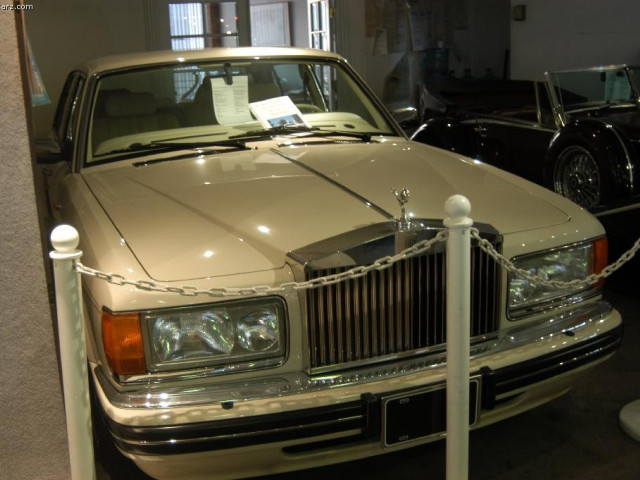 Rolls-Royce Silver Spur фото