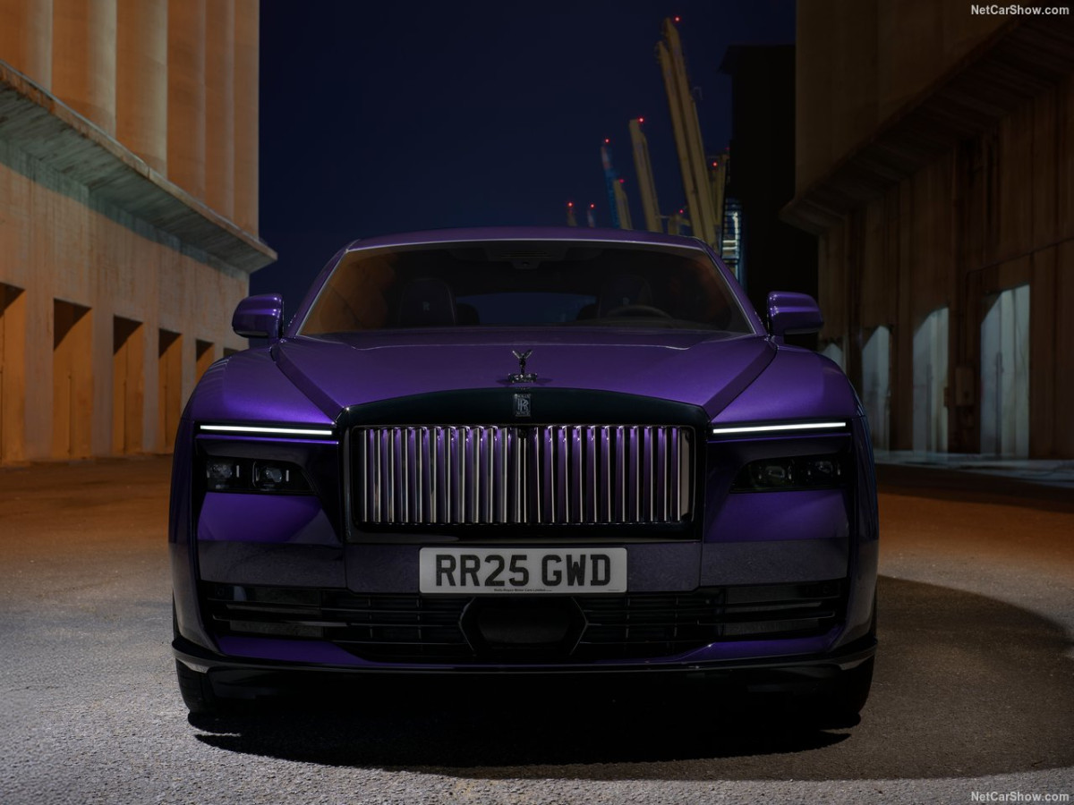 Rolls-Royce Spectre фото #213080 Rolls-Royce Spectre фото 213080