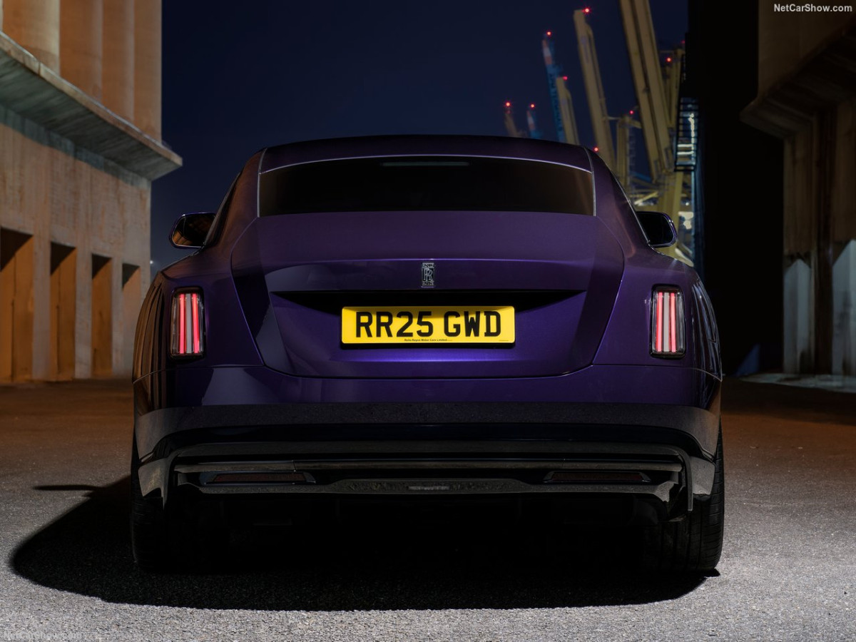 Rolls-Royce Spectre фото #213081 Rolls-Royce Spectre фото 213081