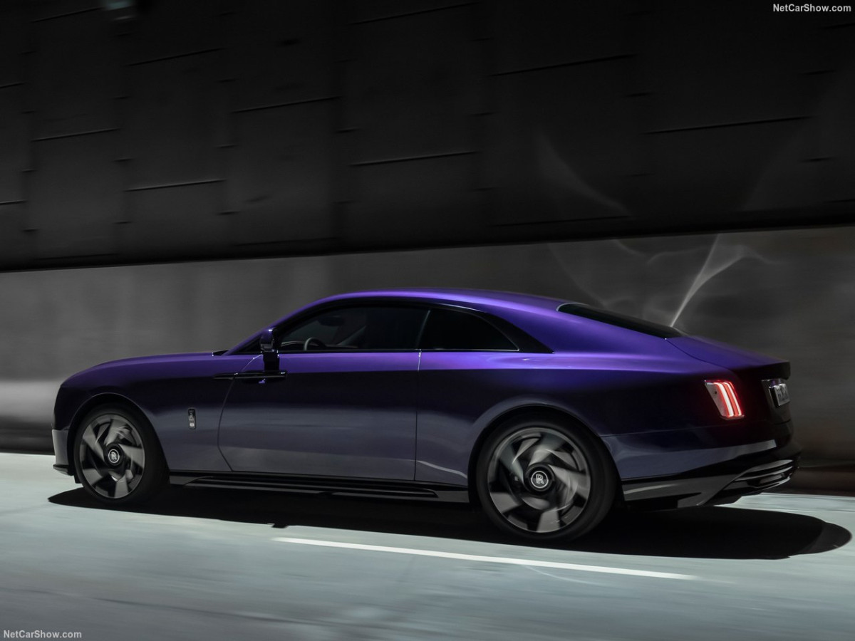 Rolls-Royce Spectre фото #213082 Rolls-Royce Spectre фото 213082
