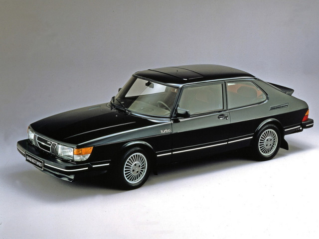 Saab 900 фото