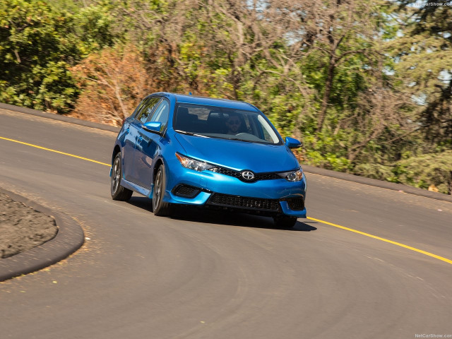 Scion iM фото