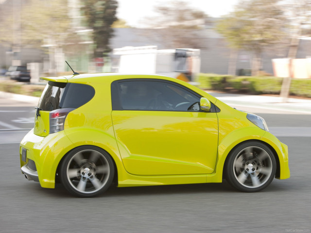 Scion iQ фото