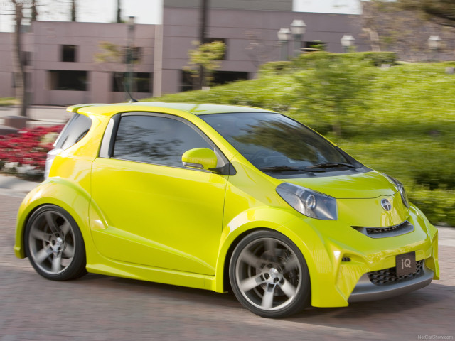 Scion iQ фото