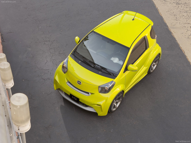 Scion iQ фото