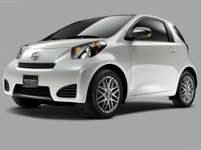 Scion iQ фото