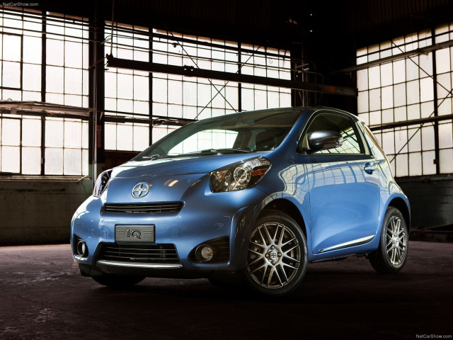 Scion iQ фото