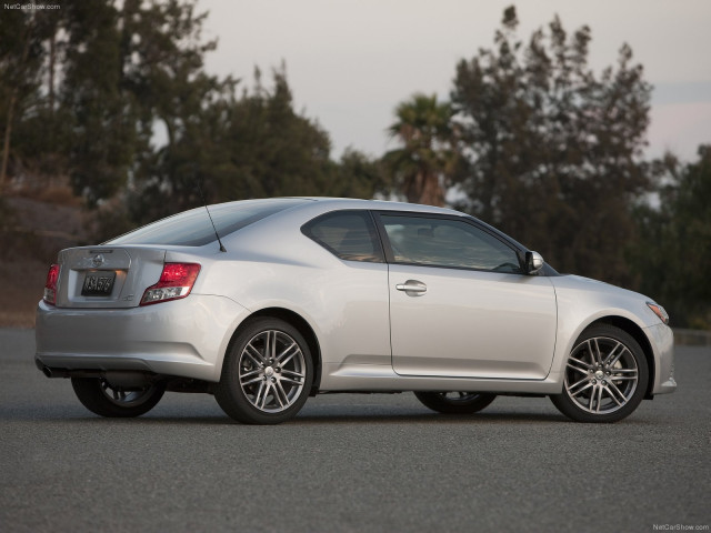 Scion tC фото