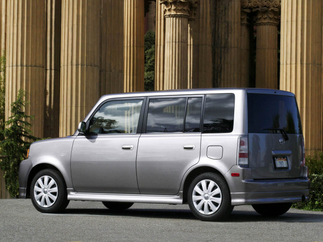 Scion xB фото