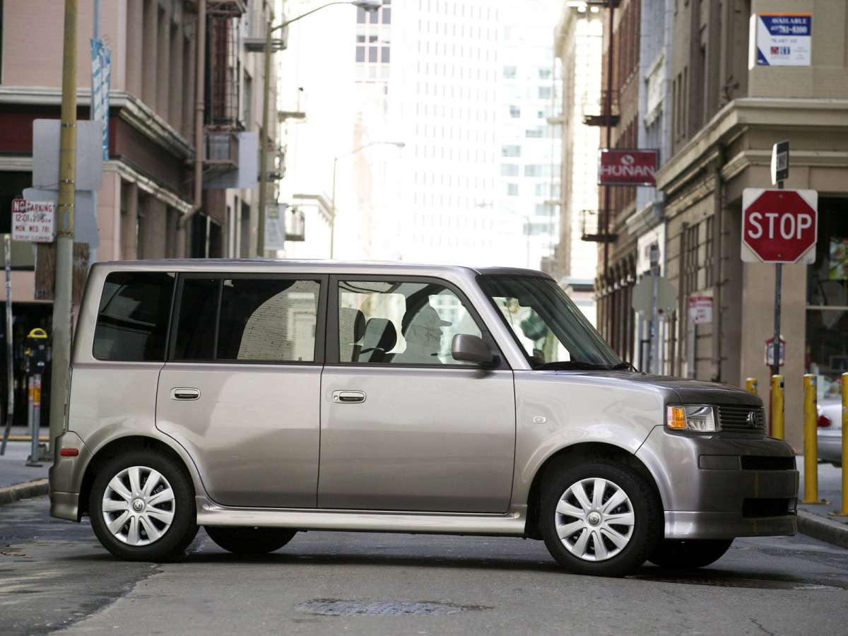 Scion xB фото 8172