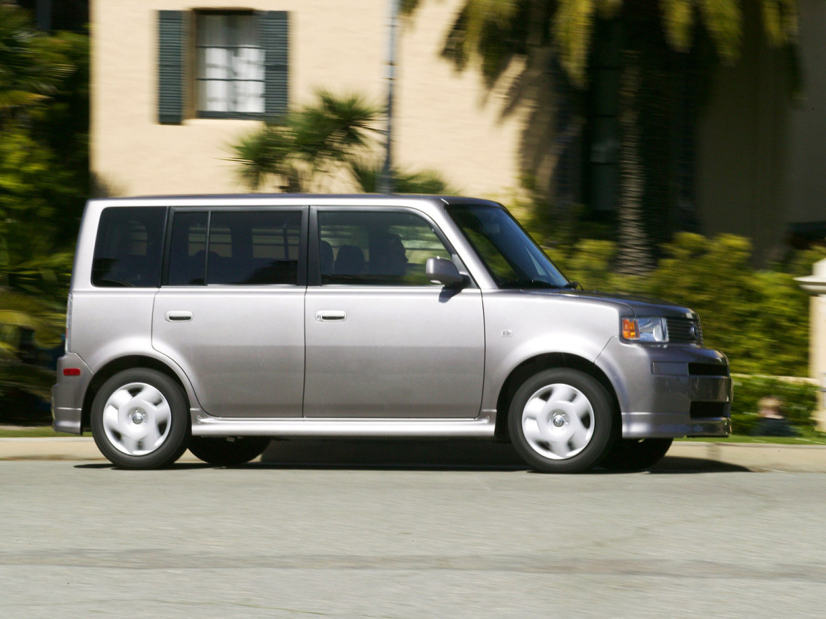 Scion xB фото 8173