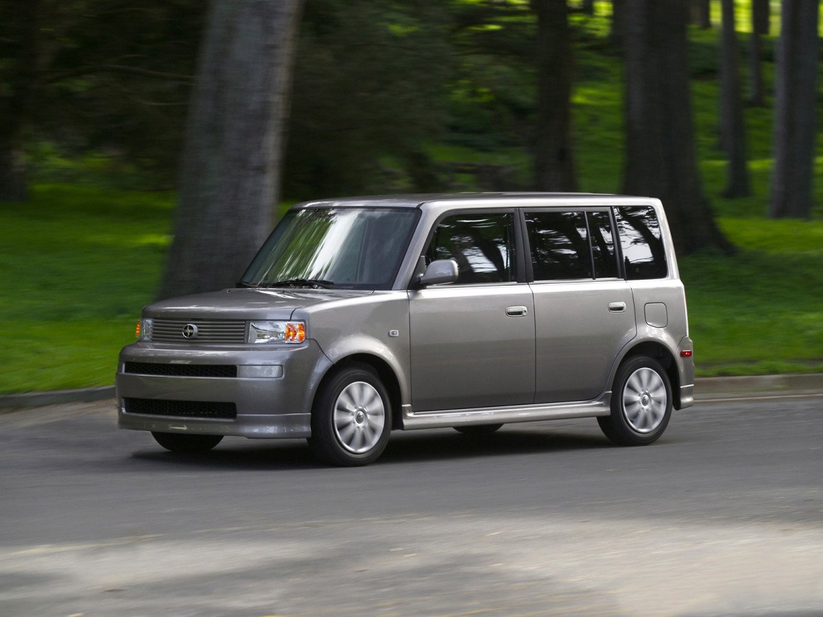 Scion xB фото 8175