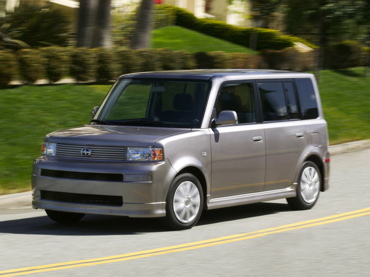 Scion xB фото 8177